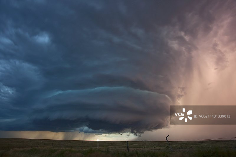 美国龙卷风超级单体雷暴图片素材