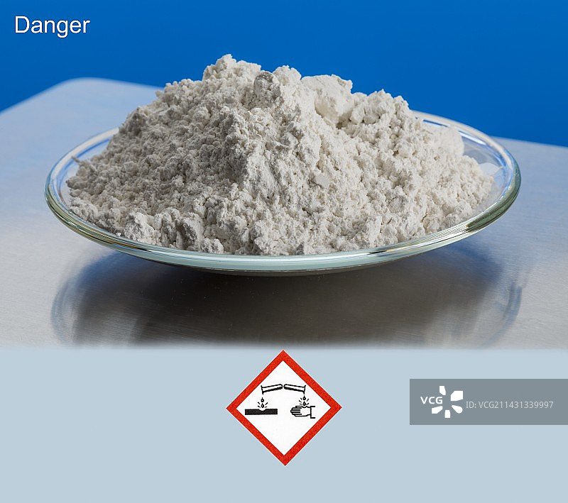带有危险象形图的氢氧化钙图片素材