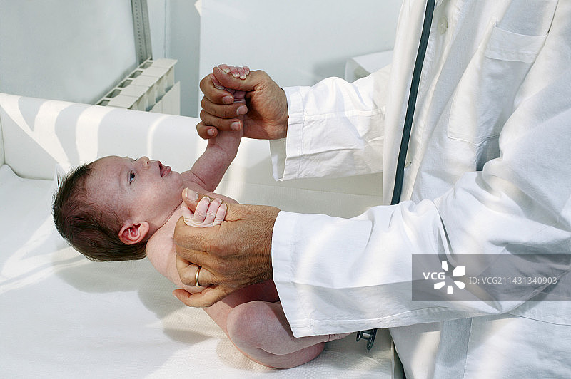 新生儿反射测试图片素材