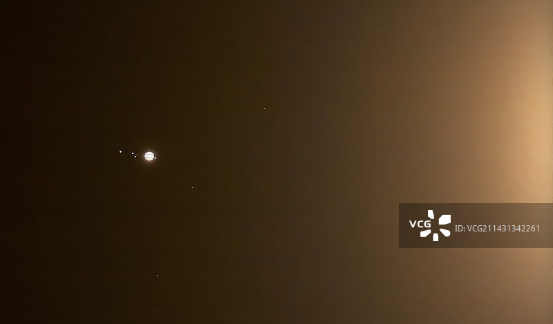 月光下的木星图片素材