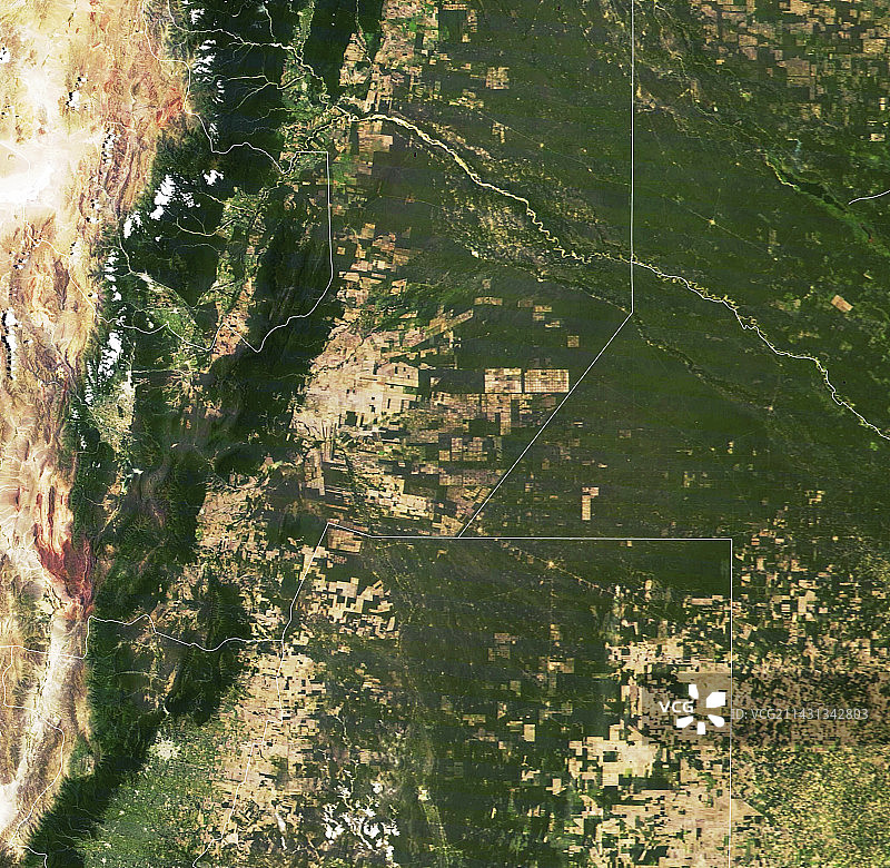 阿根廷格兰查科的森林砍伐卫星图像图片素材
