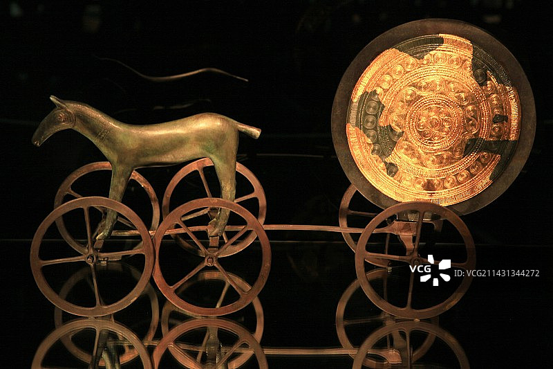 青铜时代的特伦德霍尔姆太阳战车图片素材