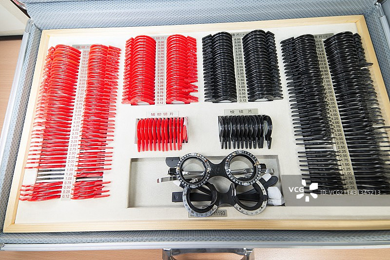 视力测试镜片和试戴镜架图片素材