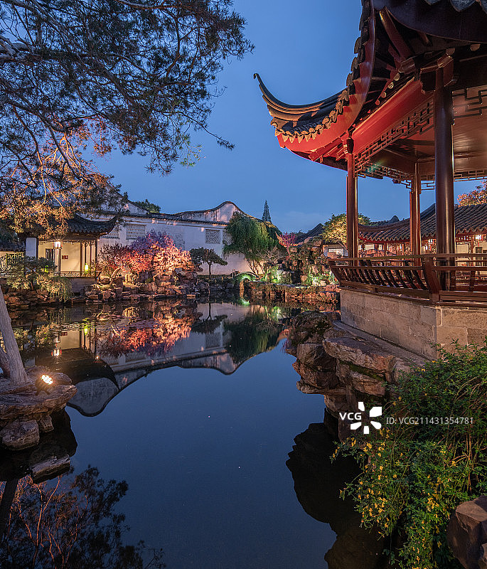 苏州园林网师园夜景图片素材