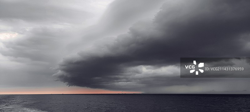 多云的海景图片素材