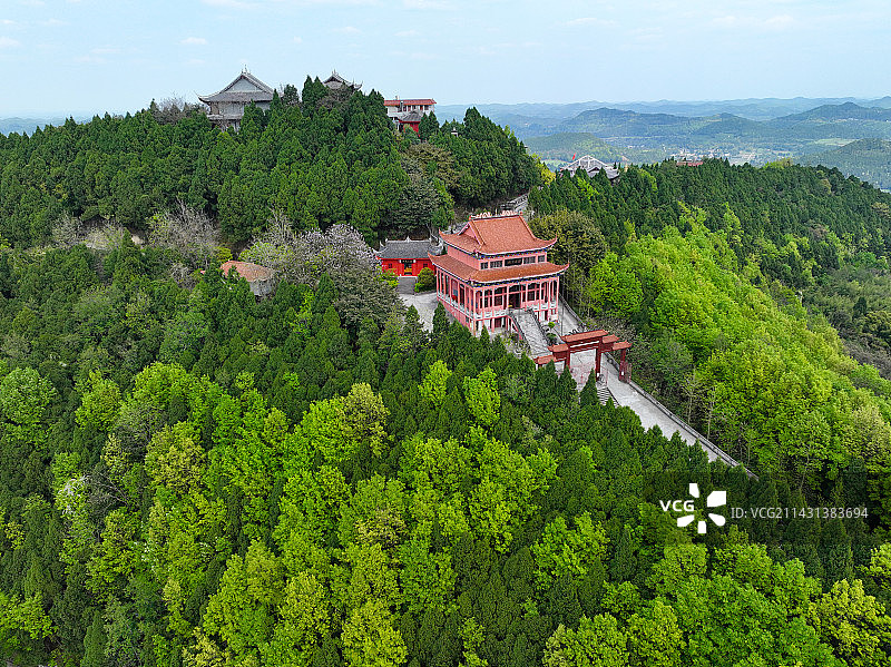 四川省南充市西充县仁和镇万年山万年寺航拍图片素材