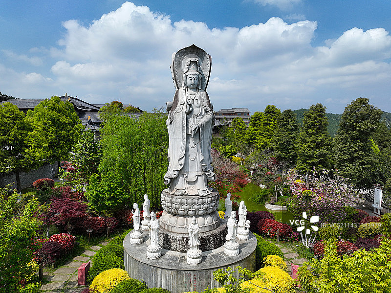 四川省南充市西充多扶凤凰山圭峰禅院航拍图片素材