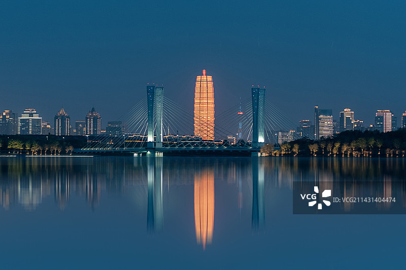 郑州地标-CBD玉米楼图片素材