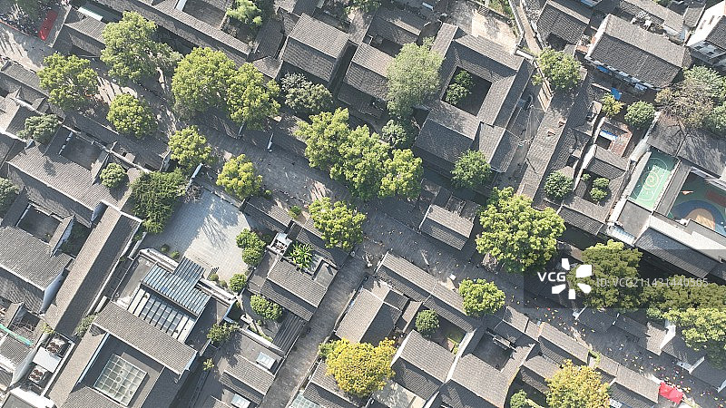 马拉松跑过绍兴古城图片素材