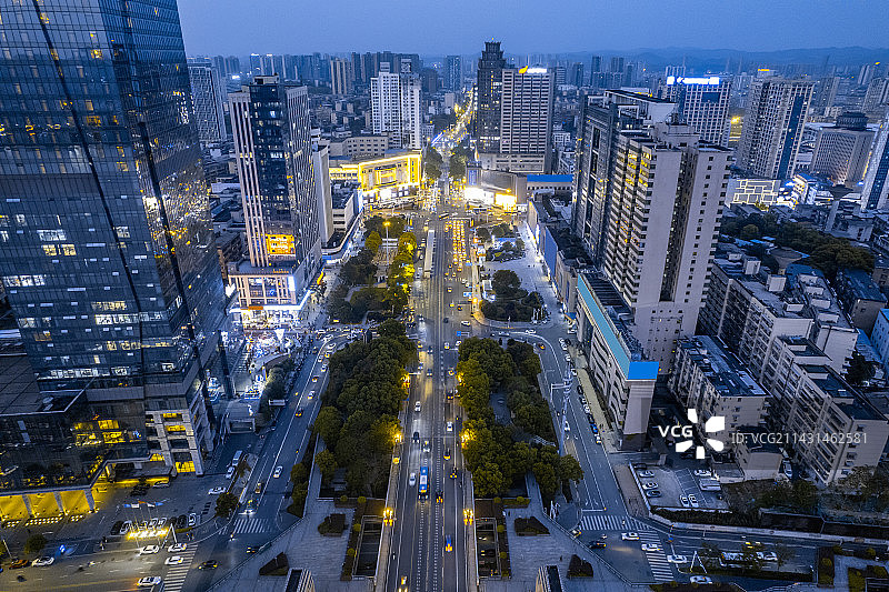 中国湖南省株洲中心广场夜景图片素材