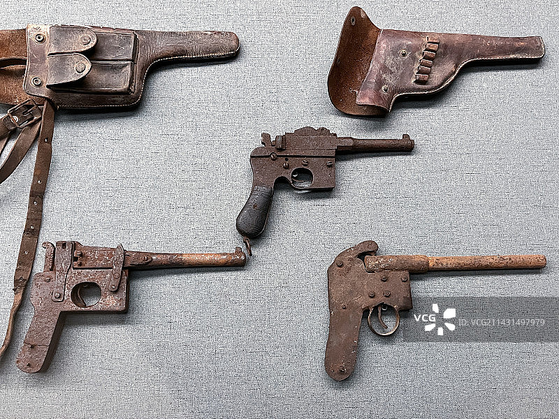盱眙黄花塘新四军军部纪念馆，手枪图片素材