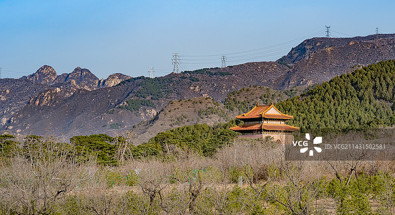 北京昌平明十三陵茂陵明楼远景图片素材