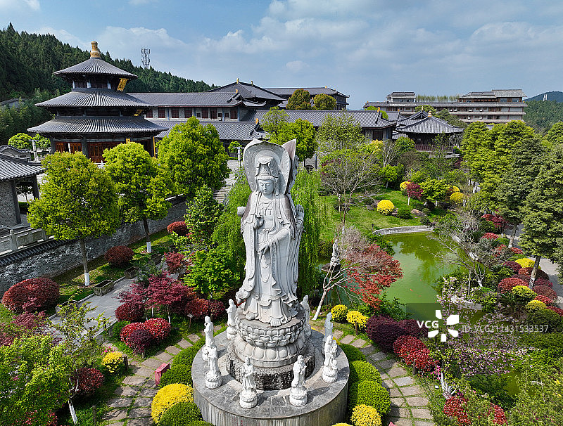 四川省南充市西充多扶凤凰山圭峰禅院航拍图片素材