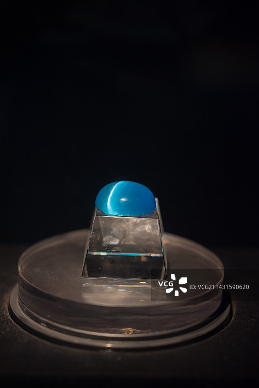 重庆自然博物馆展出人工宝石图片素材