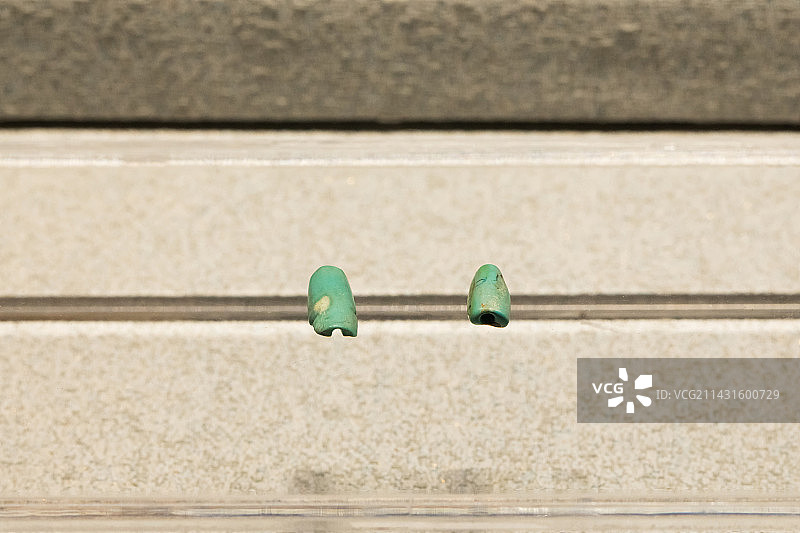 太原市山西博物馆绿松石珠商朝公元前21世纪-前16世纪山西省运城市夏县东下冯遗址出土图片素材