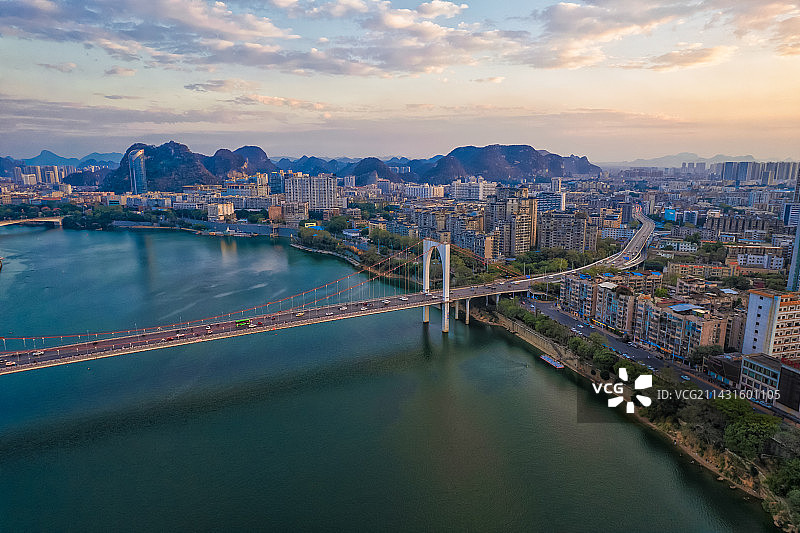 广西柳州城市建筑柳江风光夕阳落日航拍图片素材