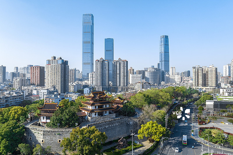 长沙天心阁和城区古今对望图片素材