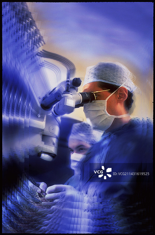 工作中的外科医生图片素材