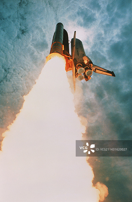 航天飞机发射图片素材