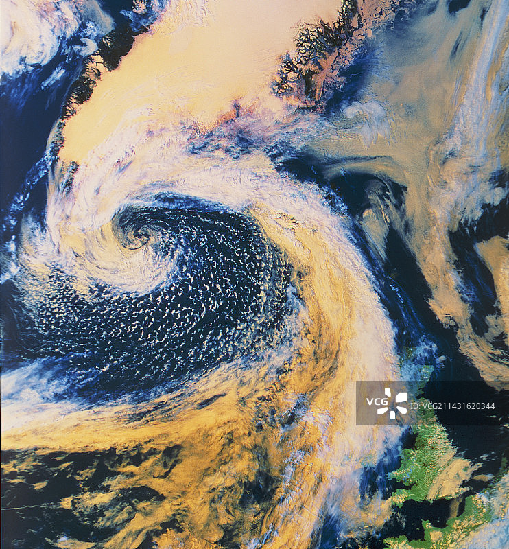 北大西洋上空的锋面系统图片素材