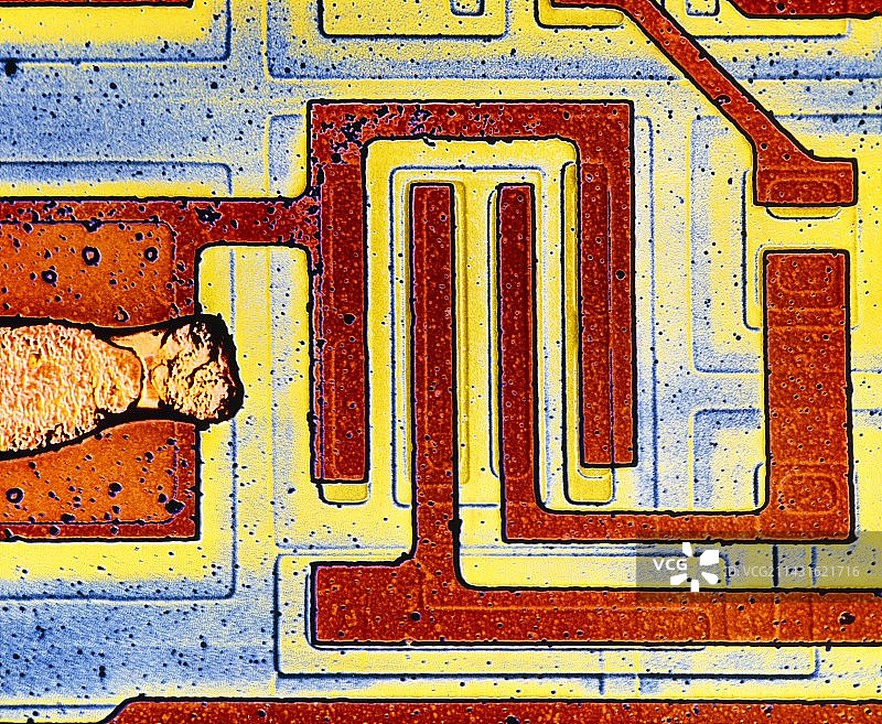 集成电路的伪彩色扫描电子显微镜图像图片素材