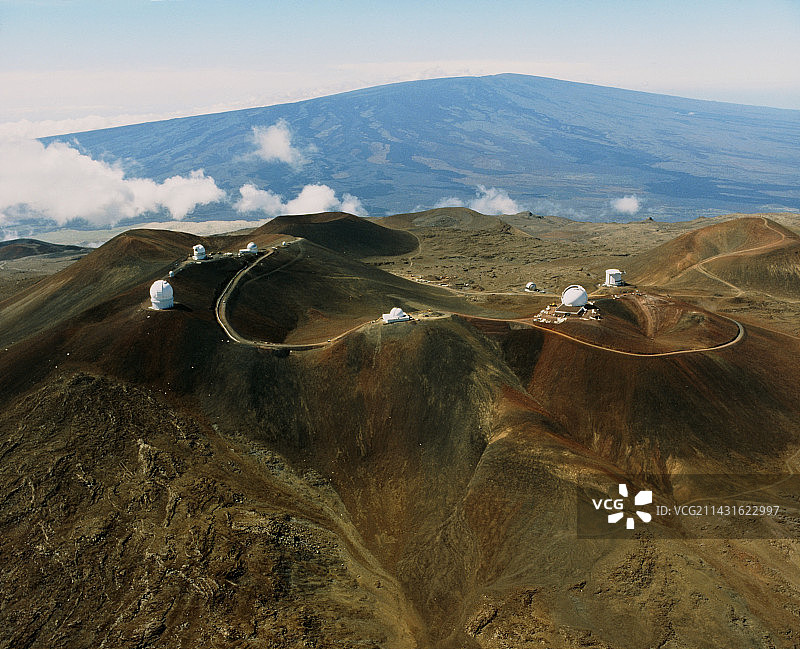 夏威夷莫纳克亚山顶及多个望远镜图片素材