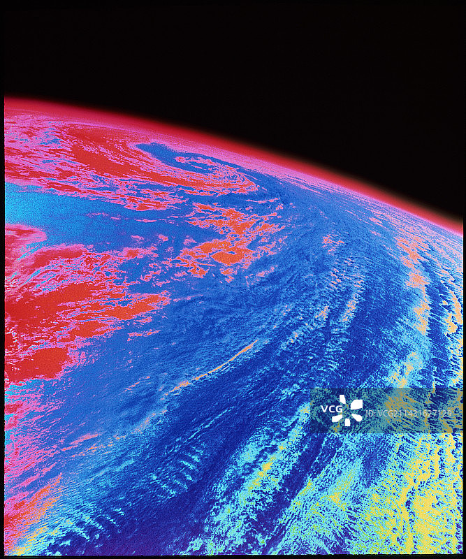 来自太空的热带风暴Xina图片素材