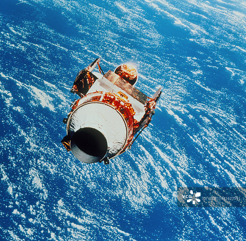 航天飞机STS-51发射后的ACTS卫星图片素材