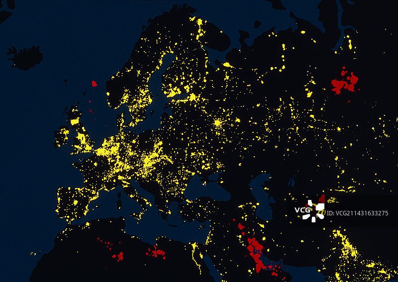 欧亚大陆夜间的彩色卫星图像图片素材