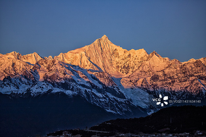 卡瓦博格日照金山图片素材