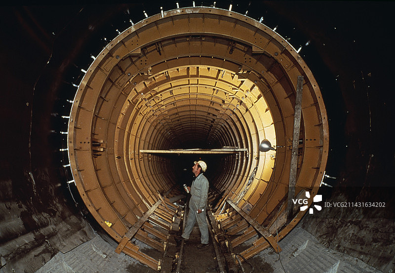 欧洲核子研究中心SPS加速器隧道一角图片素材