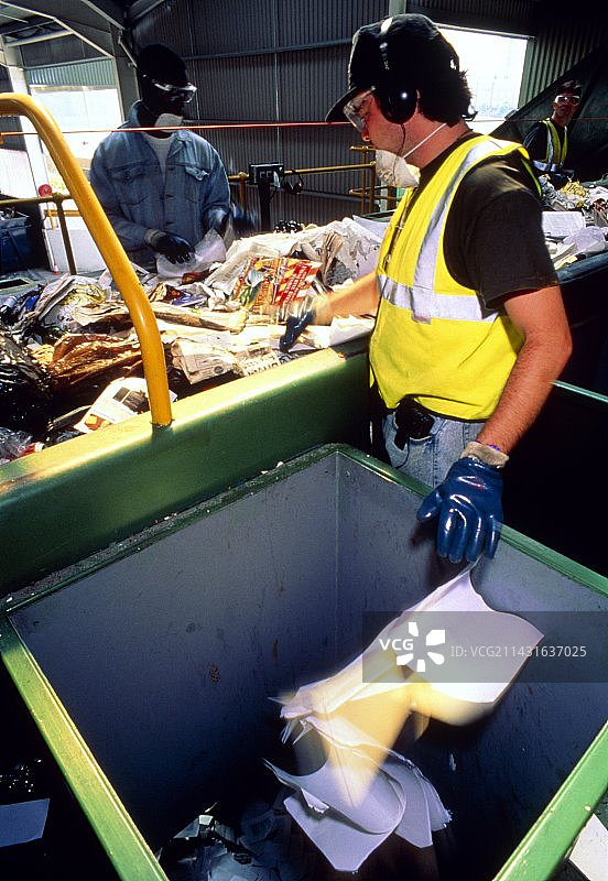 伦敦转运站的垃圾分类图片素材