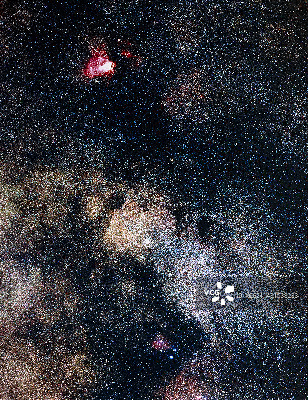 银河系中欧米茄星云的光学图像图片素材