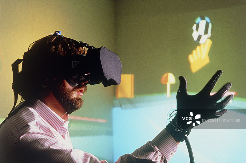 虚拟现实：网络空间游戏图片素材