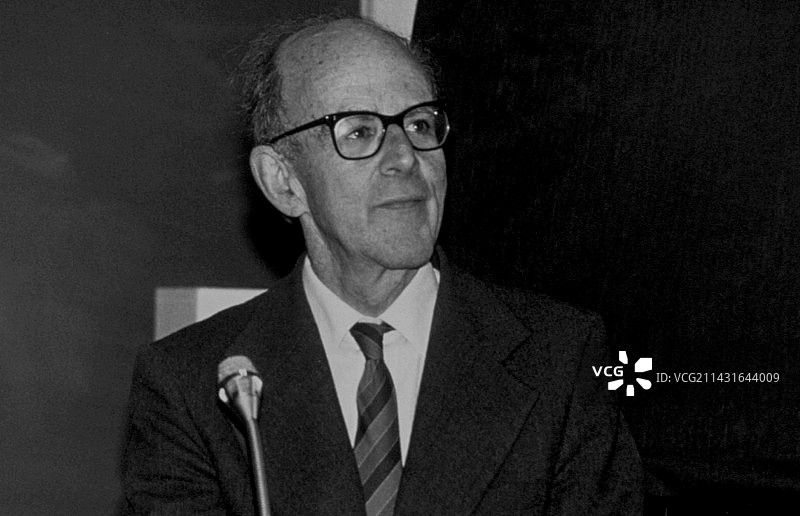 分子生物学家Max Pe博士的肖像图片素材