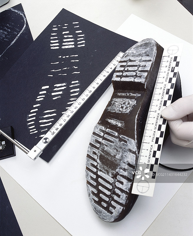 测量脚印图片素材
