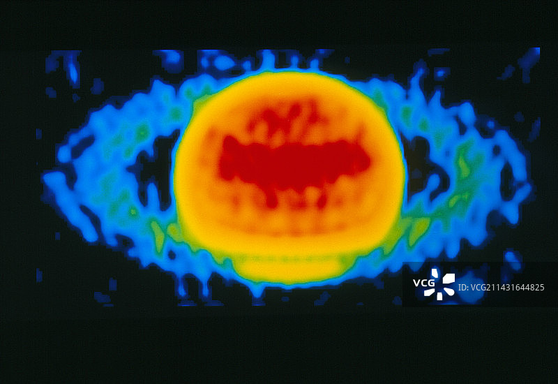 土星热辐射的伪彩色无线电地图图片素材
