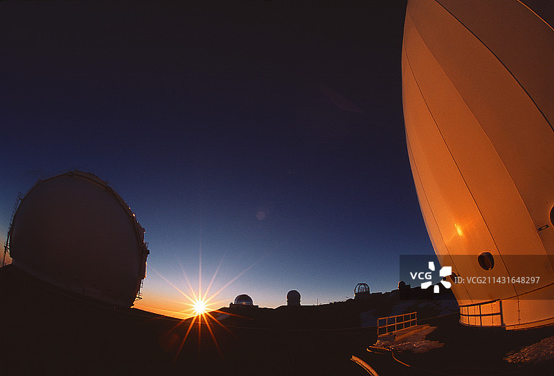 夏威夷莫纳克亚山的凯克I和II天文台图片素材