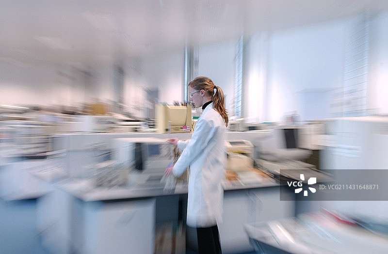 实验室里的科学家图片素材