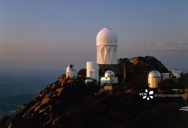 基特峰天文台的望远镜圆顶图片素材