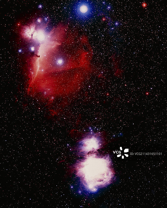 马头星云和猎户座大星云的光学图像图片素材