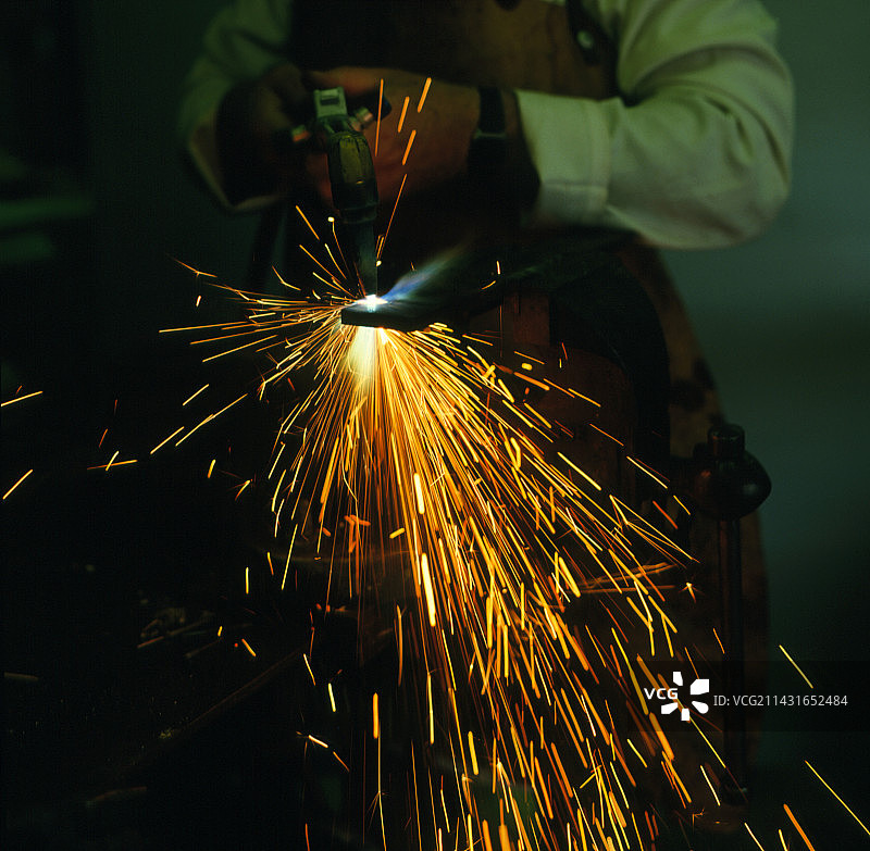 氧乙炔切割低碳钢板图片素材