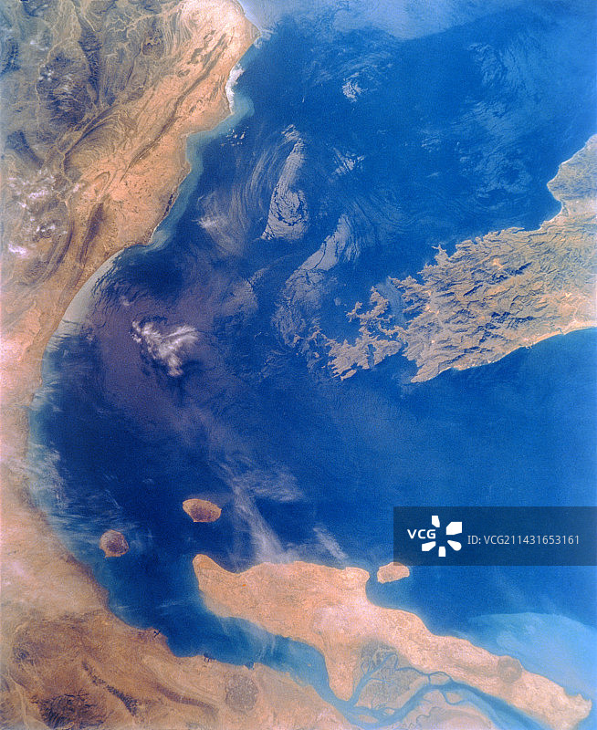 燃烧的科威特油井航天飞机照片图片素材