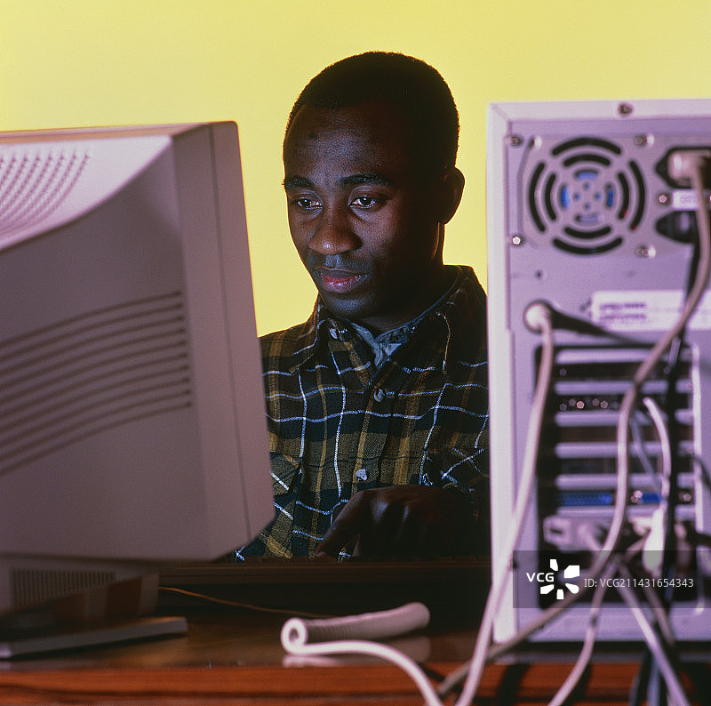 电脑使用场景图片素材