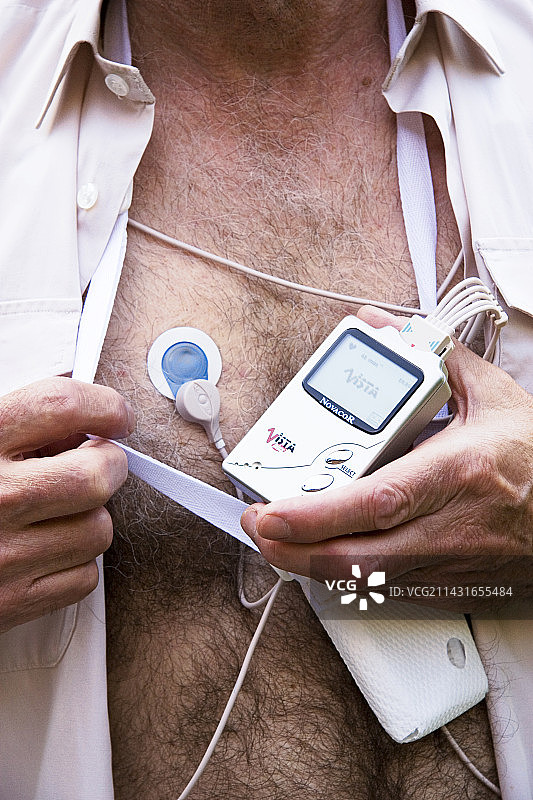 便携式心脏监护仪图片素材