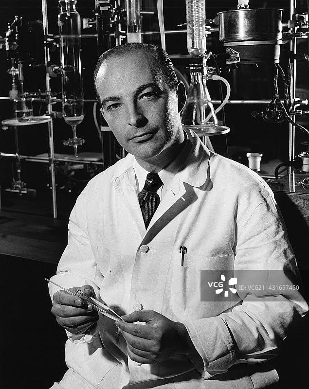 阿瑟·科恩伯格，美国生物化学家图片素材