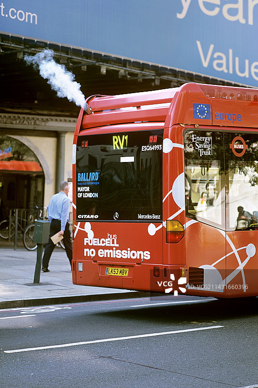 氢燃料电池公交车，英国图片素材