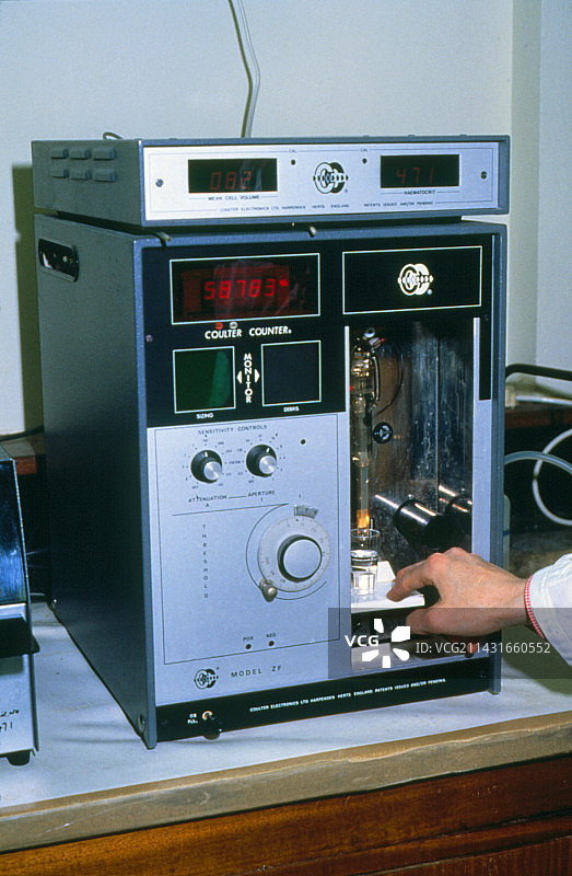用于测量血细胞的库尔特计数器图片素材