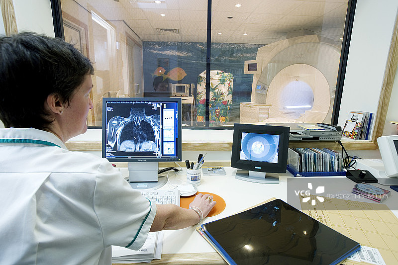 核磁共振扫描图片素材