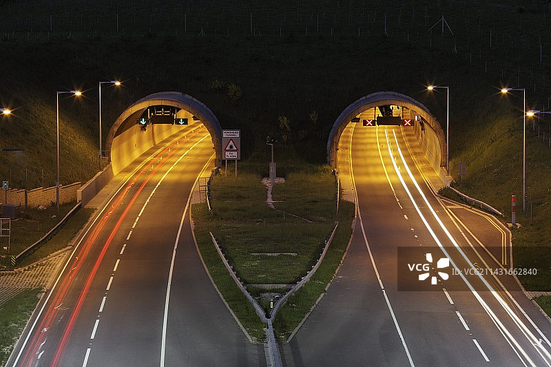 夜晚的欣德黑德隧道图片素材